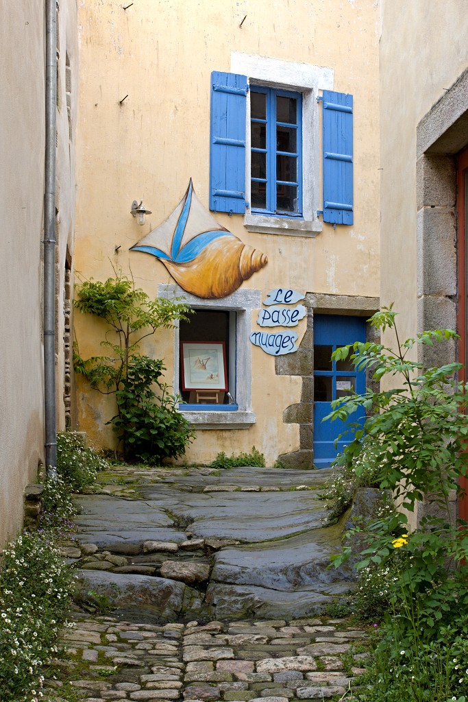 vannes bretagne morbihan hdr france frankrijk rochefort-en-terre rochefort en terre Notre Dame de la Tronchaye kerk